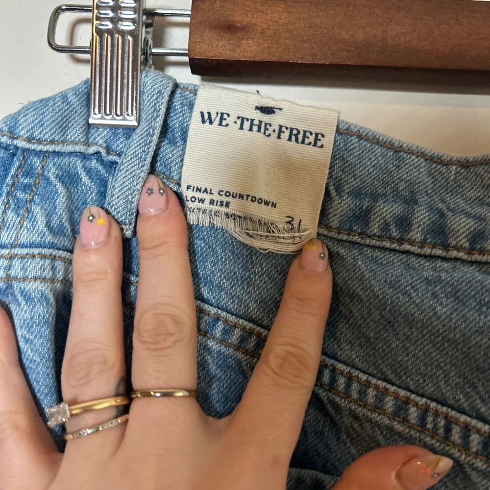 NWT We The‎ Free Final Countdown Jeans Women 31 Blue Low Rise Cuffed Boyfriend